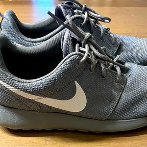 Nike Roshe One '- Design by Dylan Raasch